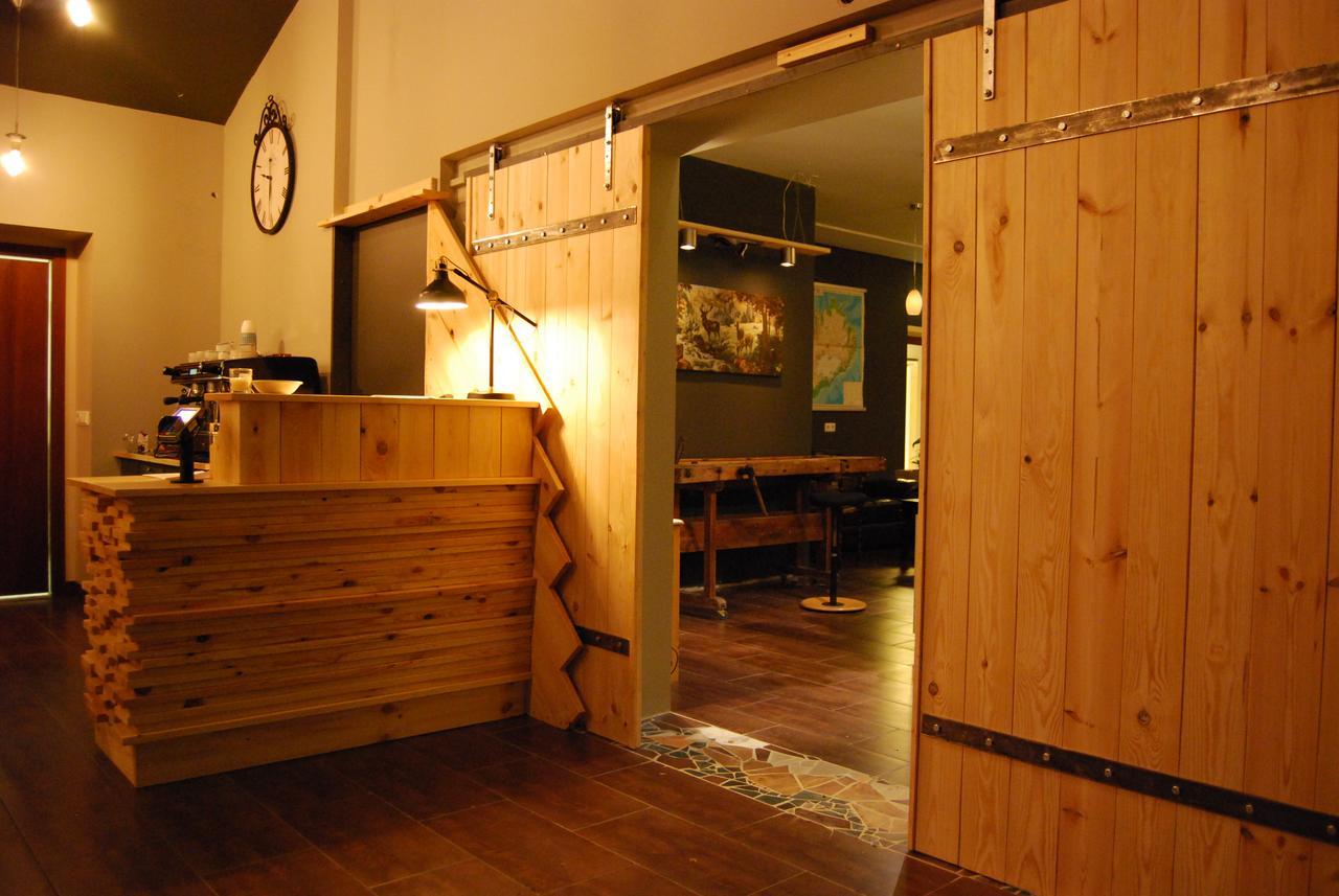 Tehusith Hostel & Guesthouse Egilsstaðir Exteriör bild